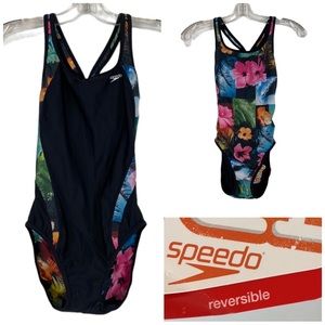 NWT Speedo One Piece Floral Reversible Swimsuit Size M